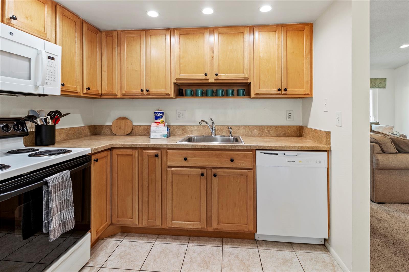 Image 20 of 49 For 3909 40th Street W