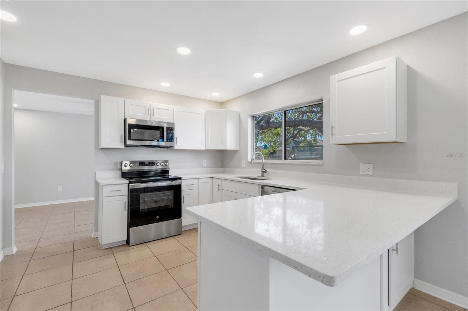 Image 12 of 44 For 6415 Coliseum Boulevard