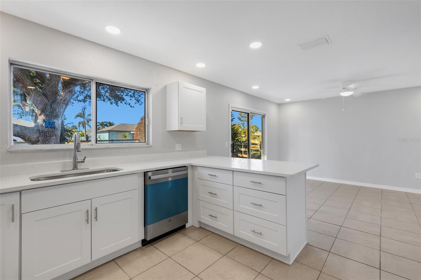 Image 14 of 44 For 6415 Coliseum Boulevard