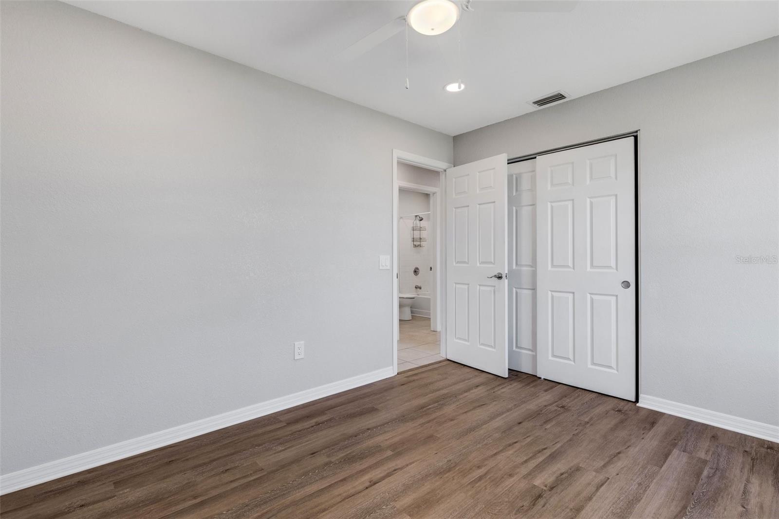 Image 33 of 44 For 6415 Coliseum Boulevard
