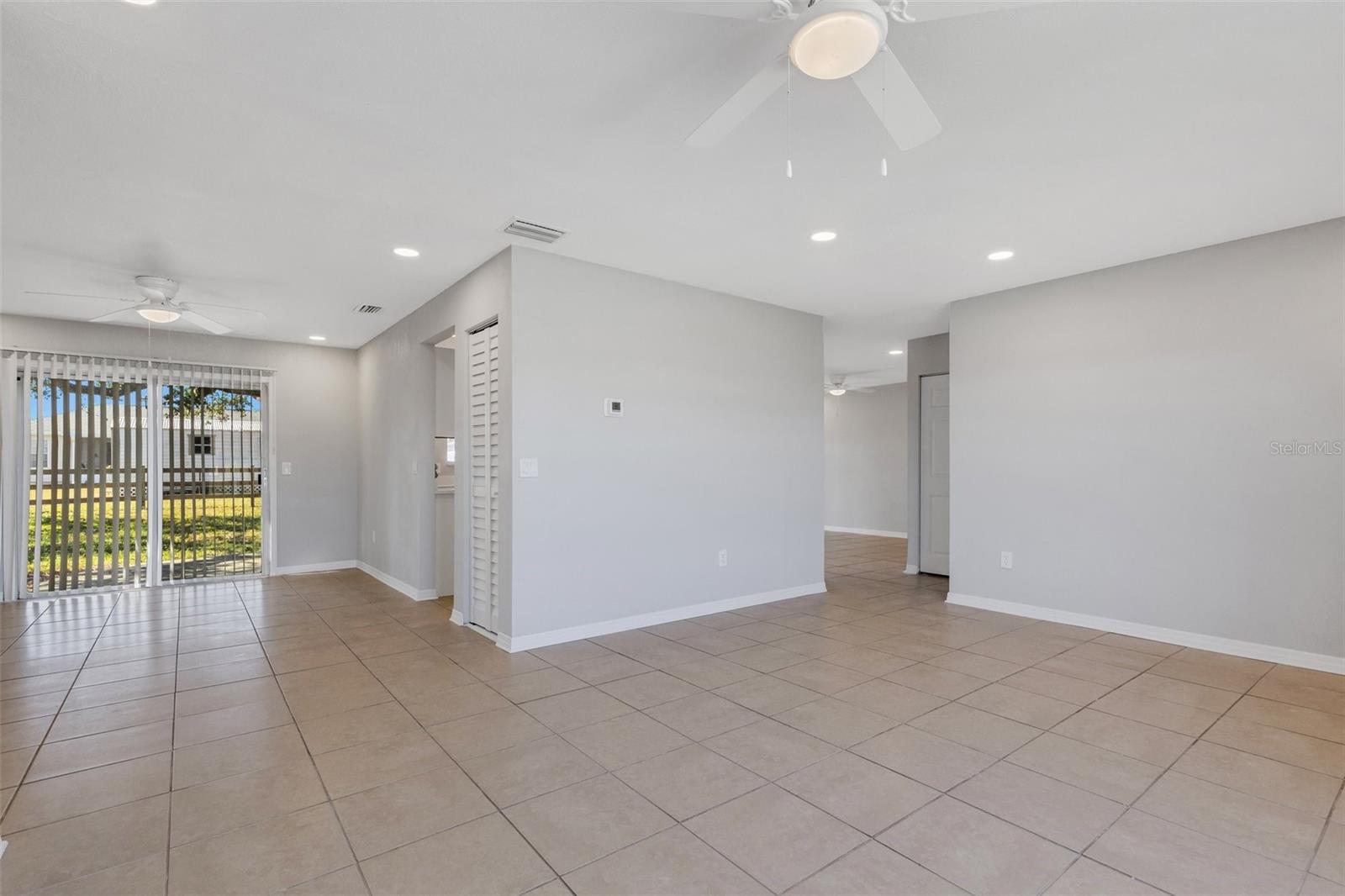 Image 4 of 44 For 6415 Coliseum Boulevard