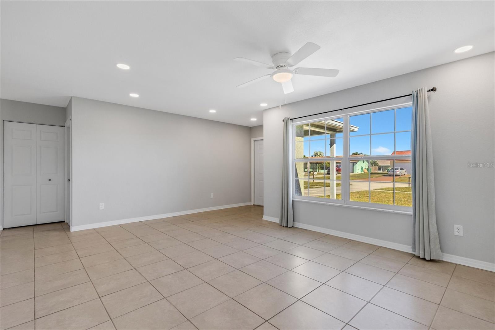Image 5 of 44 For 6415 Coliseum Boulevard