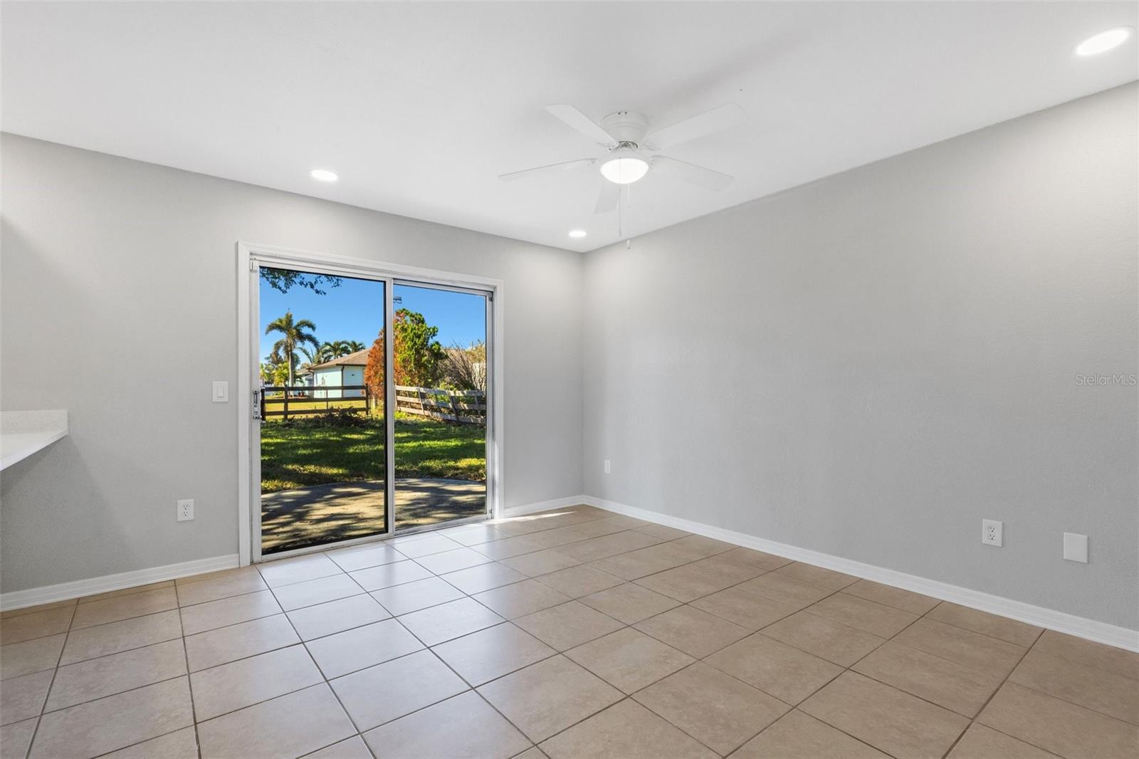 Image 6 of 44 For 6415 Coliseum Boulevard