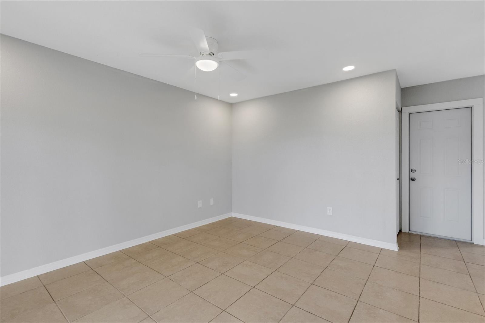 Image 9 of 44 For 6415 Coliseum Boulevard