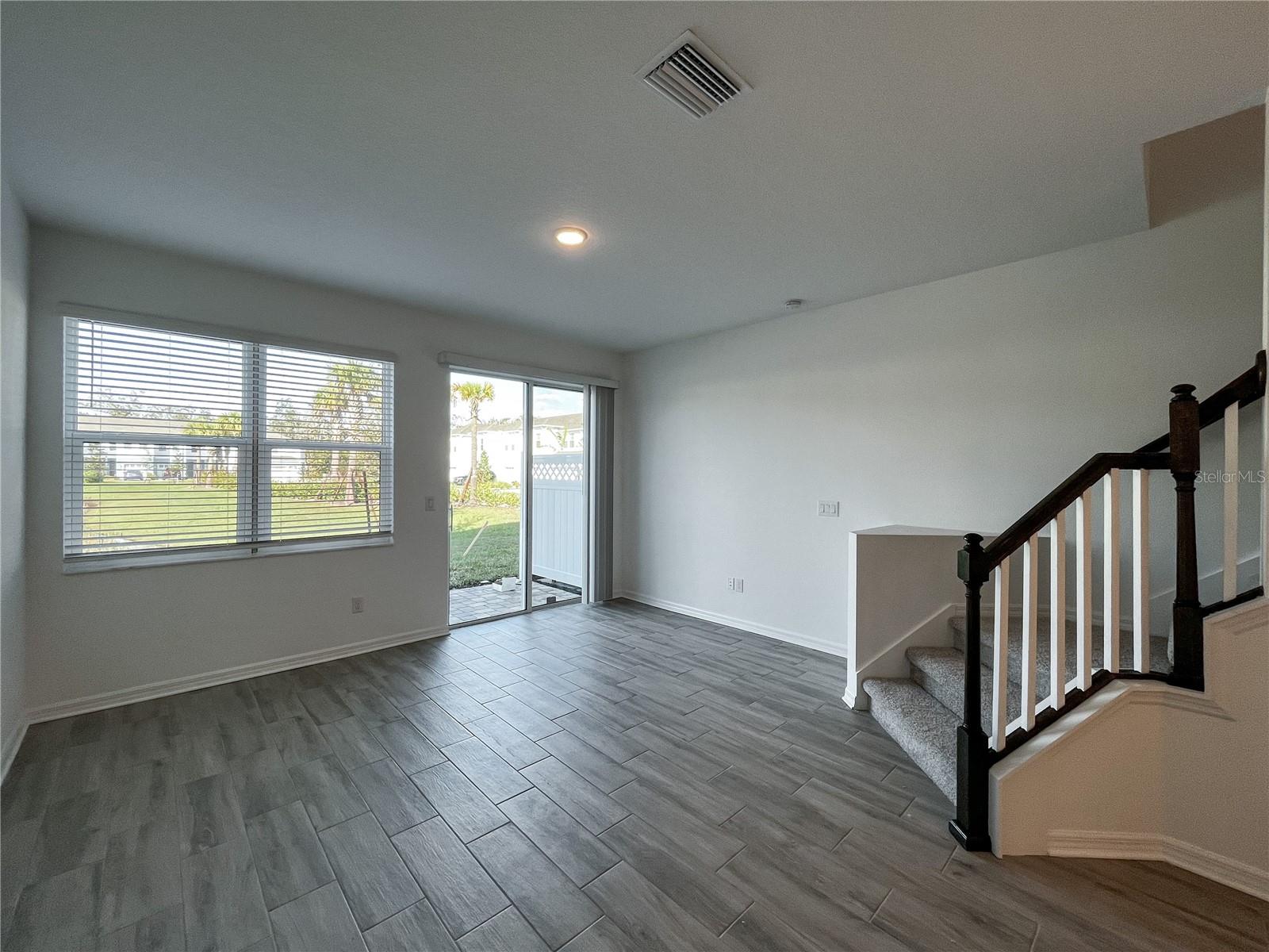 Listing photo id 11 for 4067 Via Sienna Circle