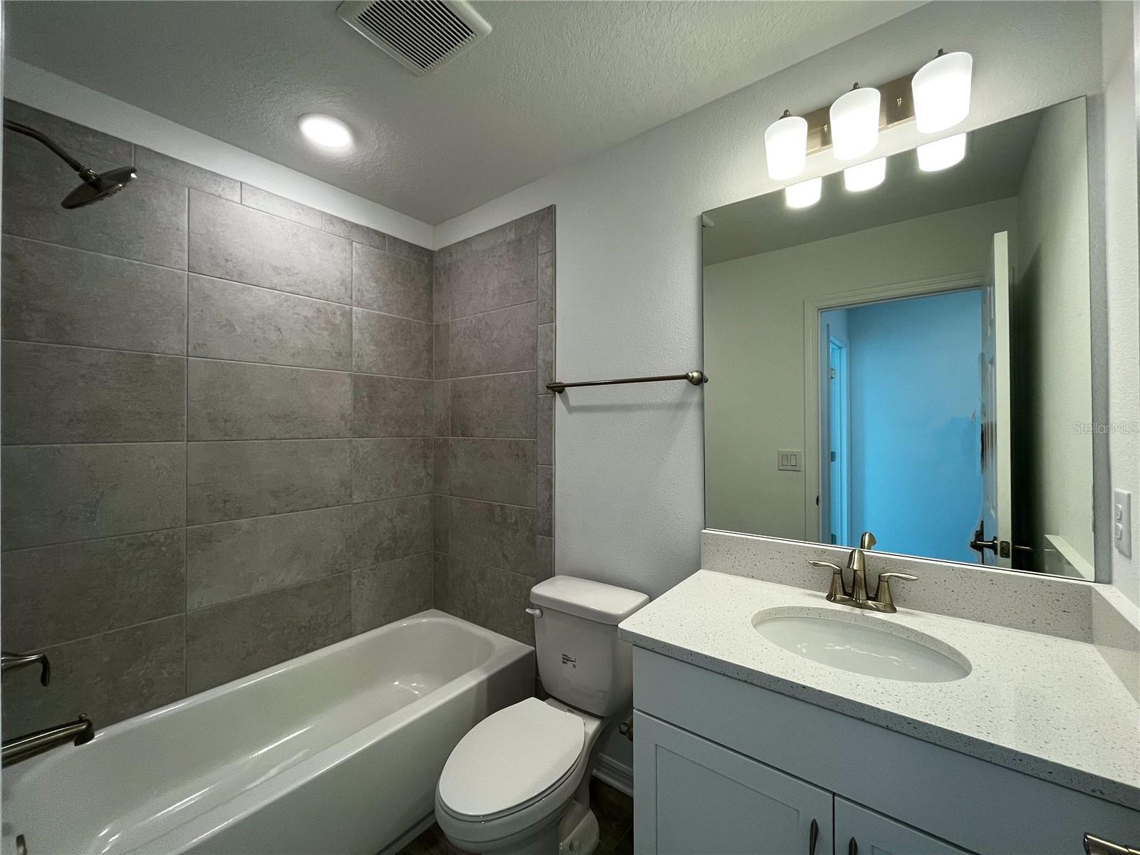 Listing photo id 20 for 4067 Via Sienna Circle