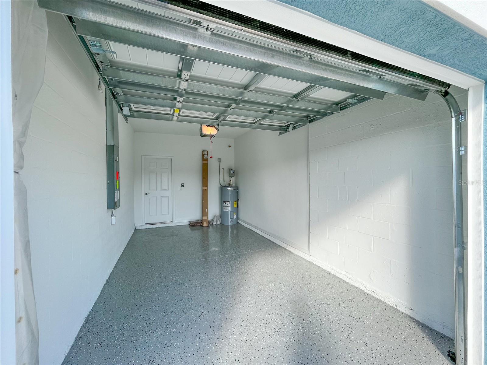 Listing photo id 4 for 4067 Via Sienna Circle