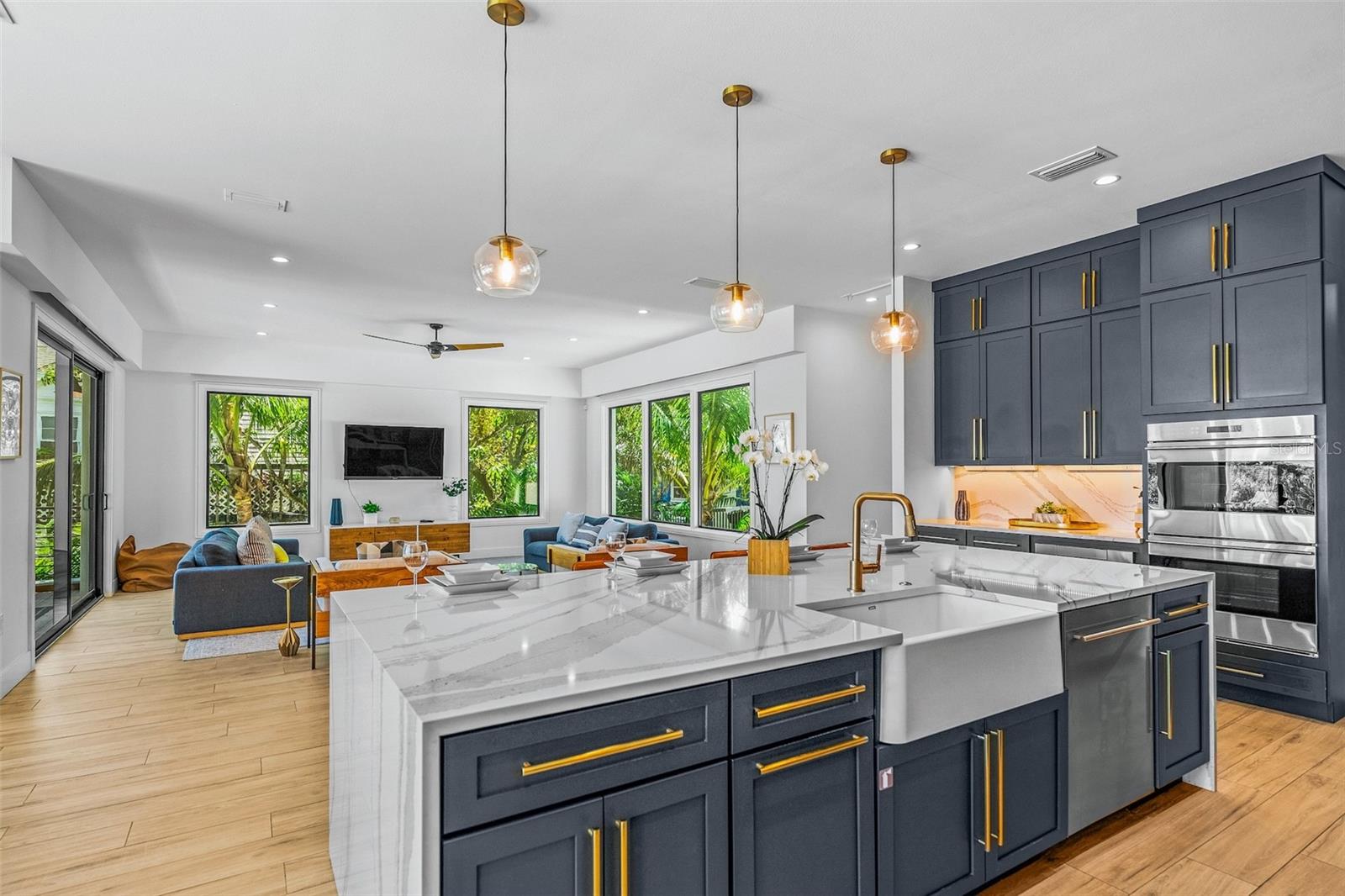 Listing photo id 11 for 315 Bay Boulevard