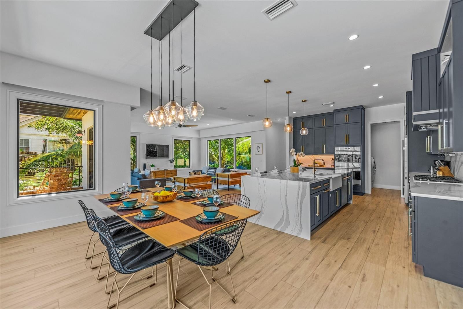 Listing photo id 13 for 315 Bay Boulevard