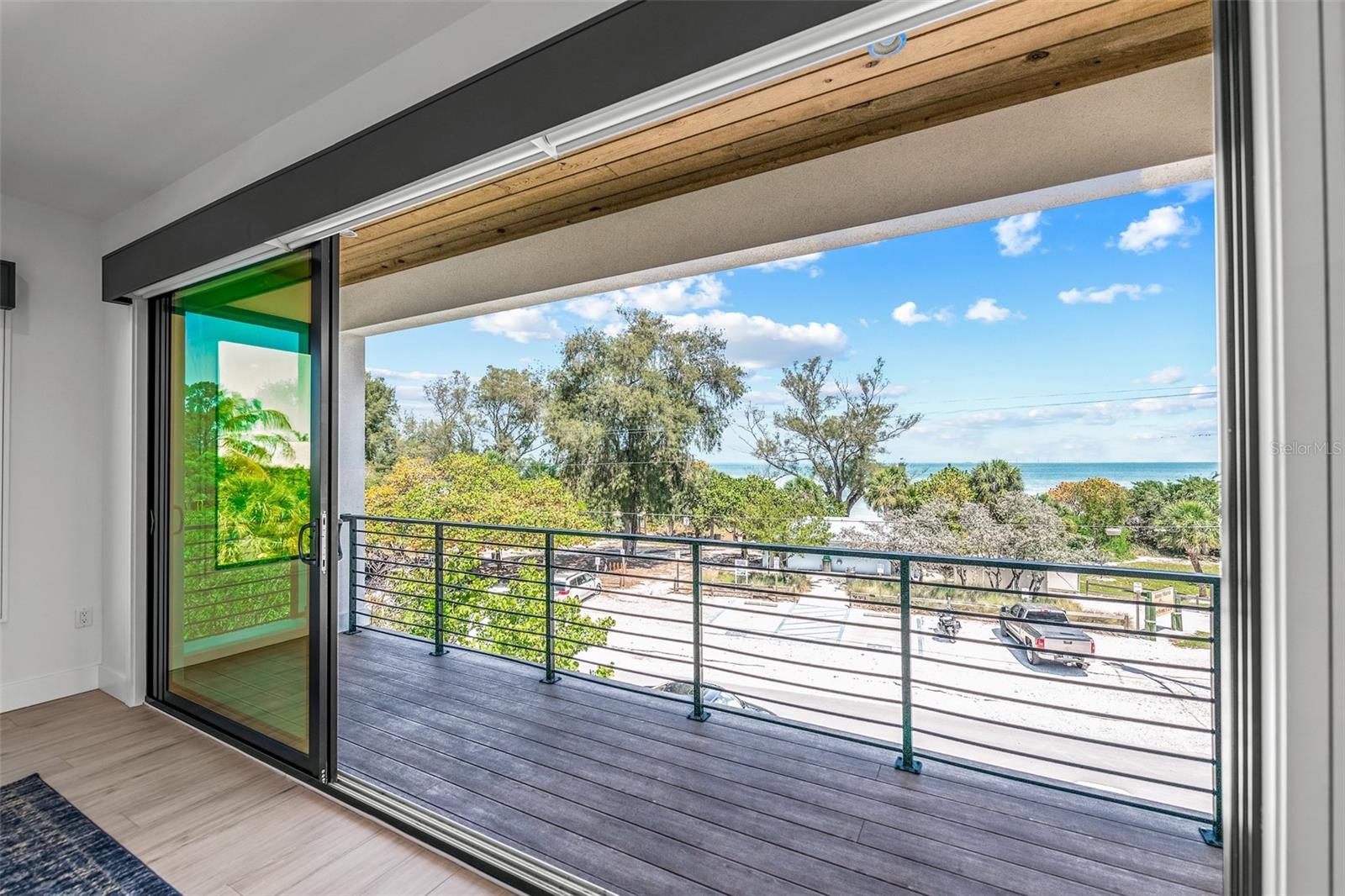 Listing photo id 21 for 315 Bay Boulevard