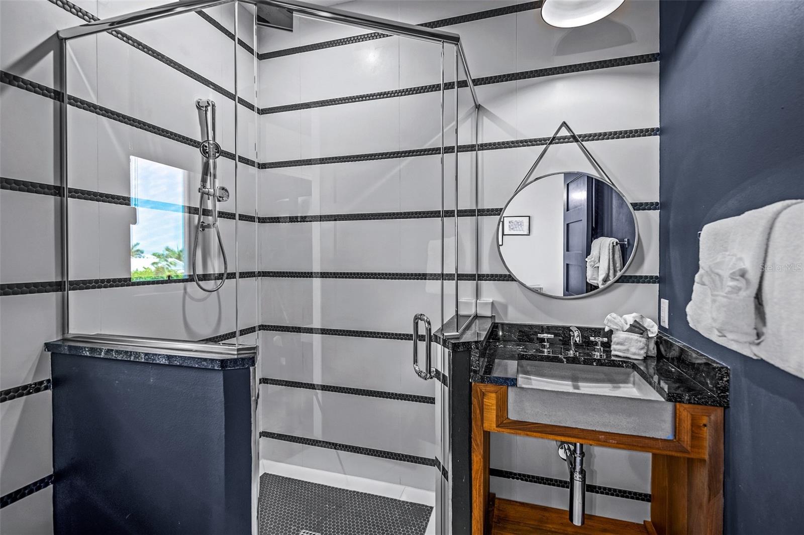 Listing photo id 27 for 315 Bay Boulevard