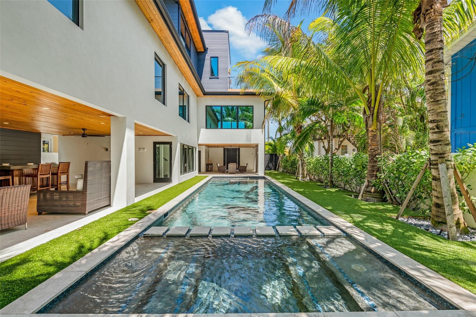 Listing photo id 40 for 315 Bay Boulevard