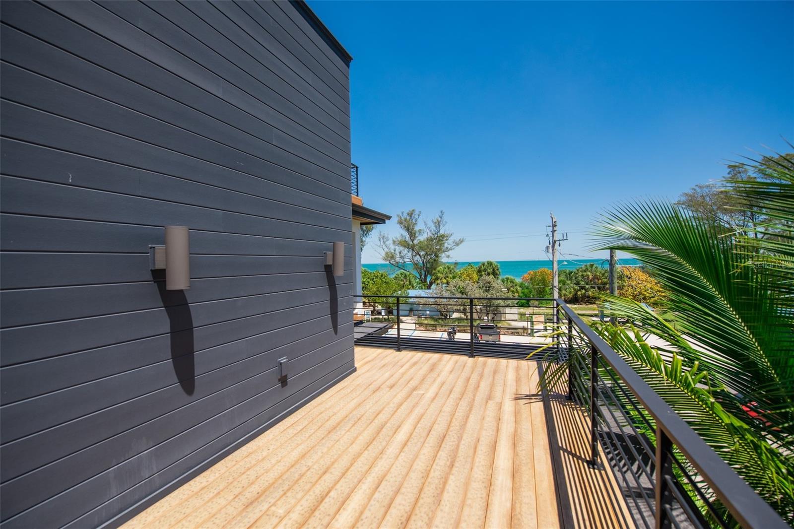 Listing photo id 68 for 315 Bay Boulevard