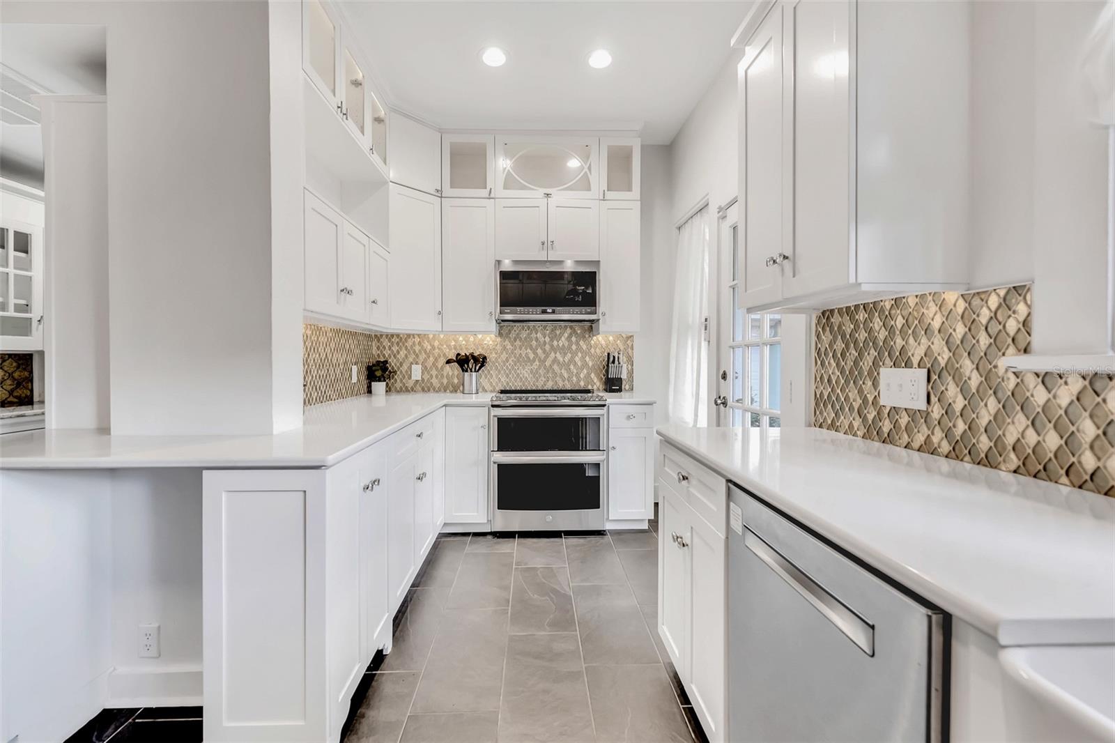 Image 13 of 47 For 829 Bayshore Boulevard