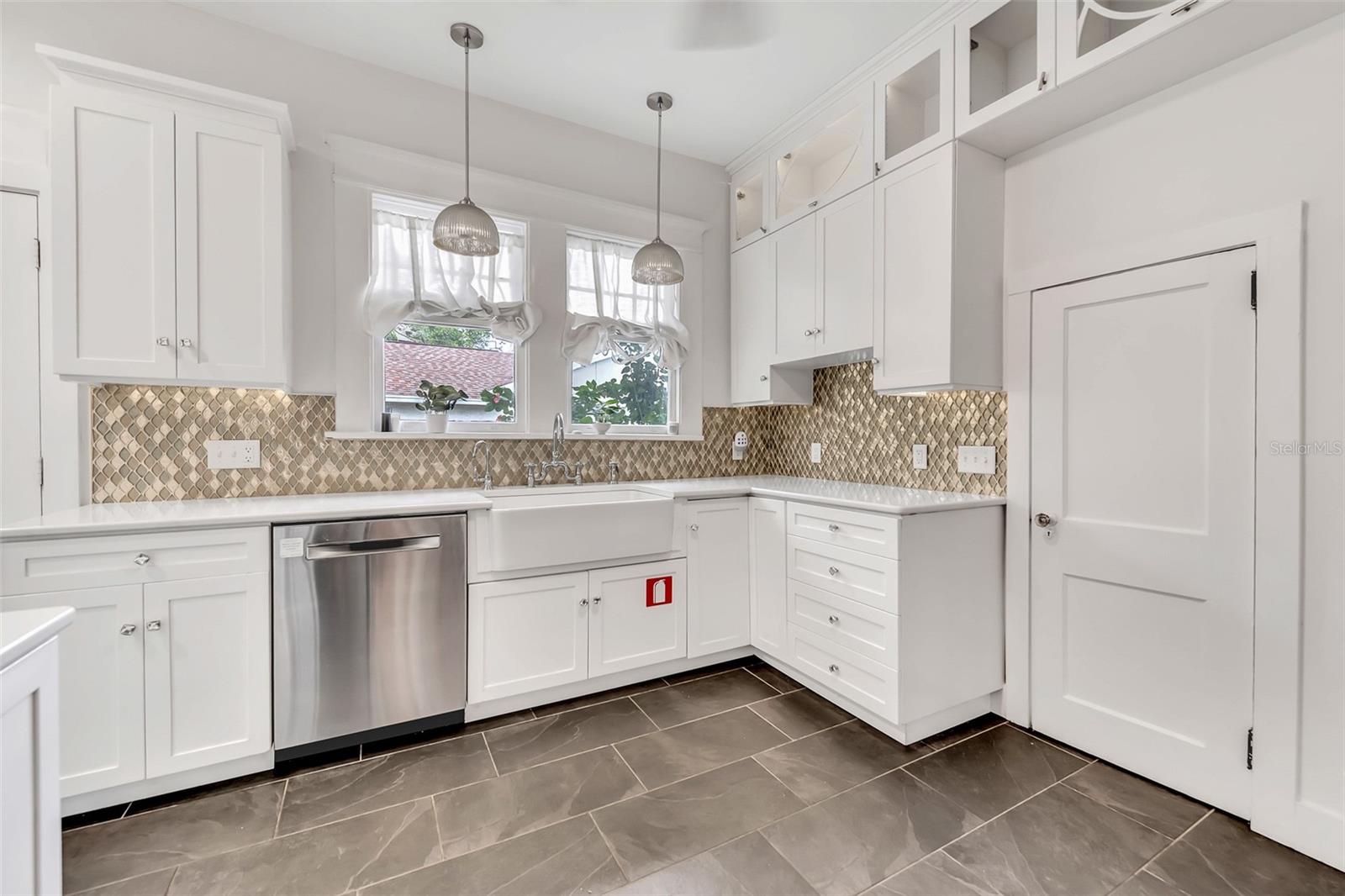Image 15 of 47 For 829 Bayshore Boulevard