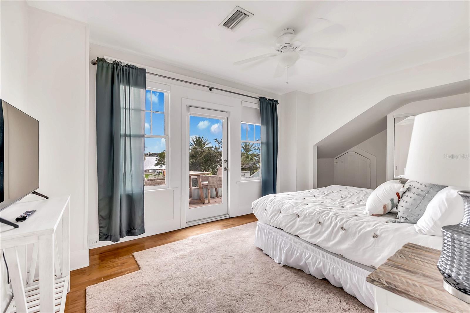 Image 21 of 47 For 829 Bayshore Boulevard