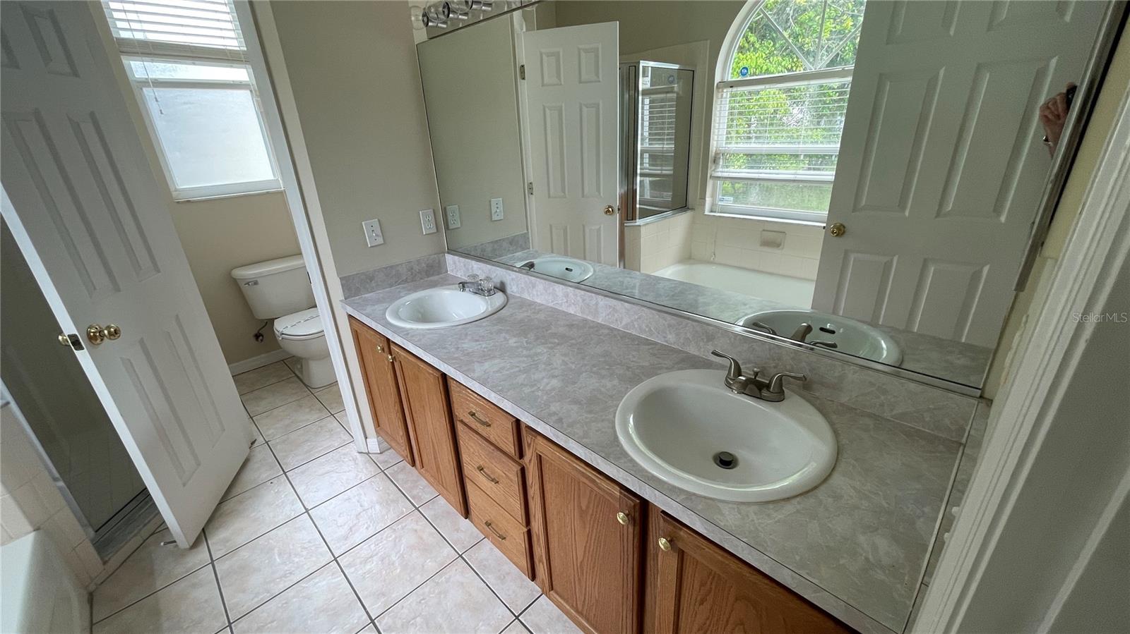Image 14 of 26 For 6214 White Clover Circle