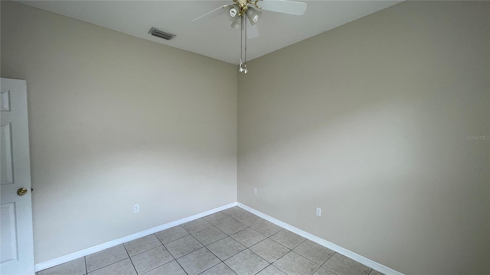 Image 16 of 26 For 6214 White Clover Circle