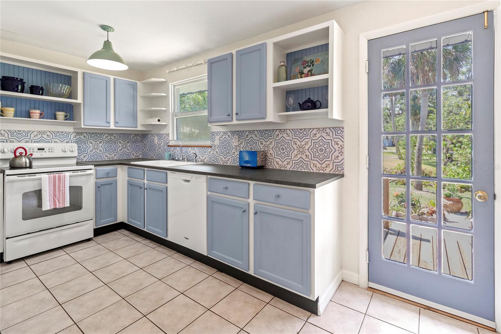 Image 14 of 52 For 1350 40th Street