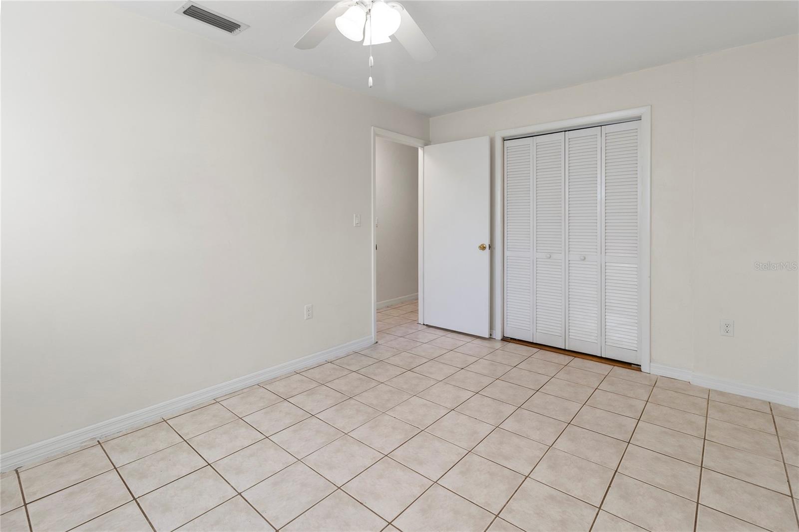 Image 19 of 52 For 1350 40th Street