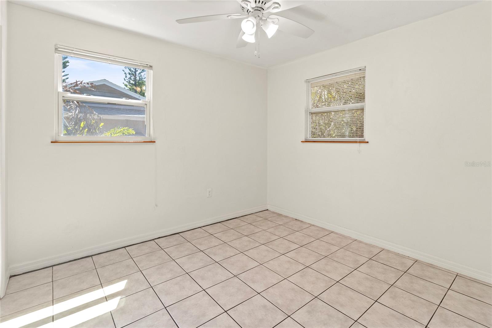 Image 22 of 52 For 1350 40th Street