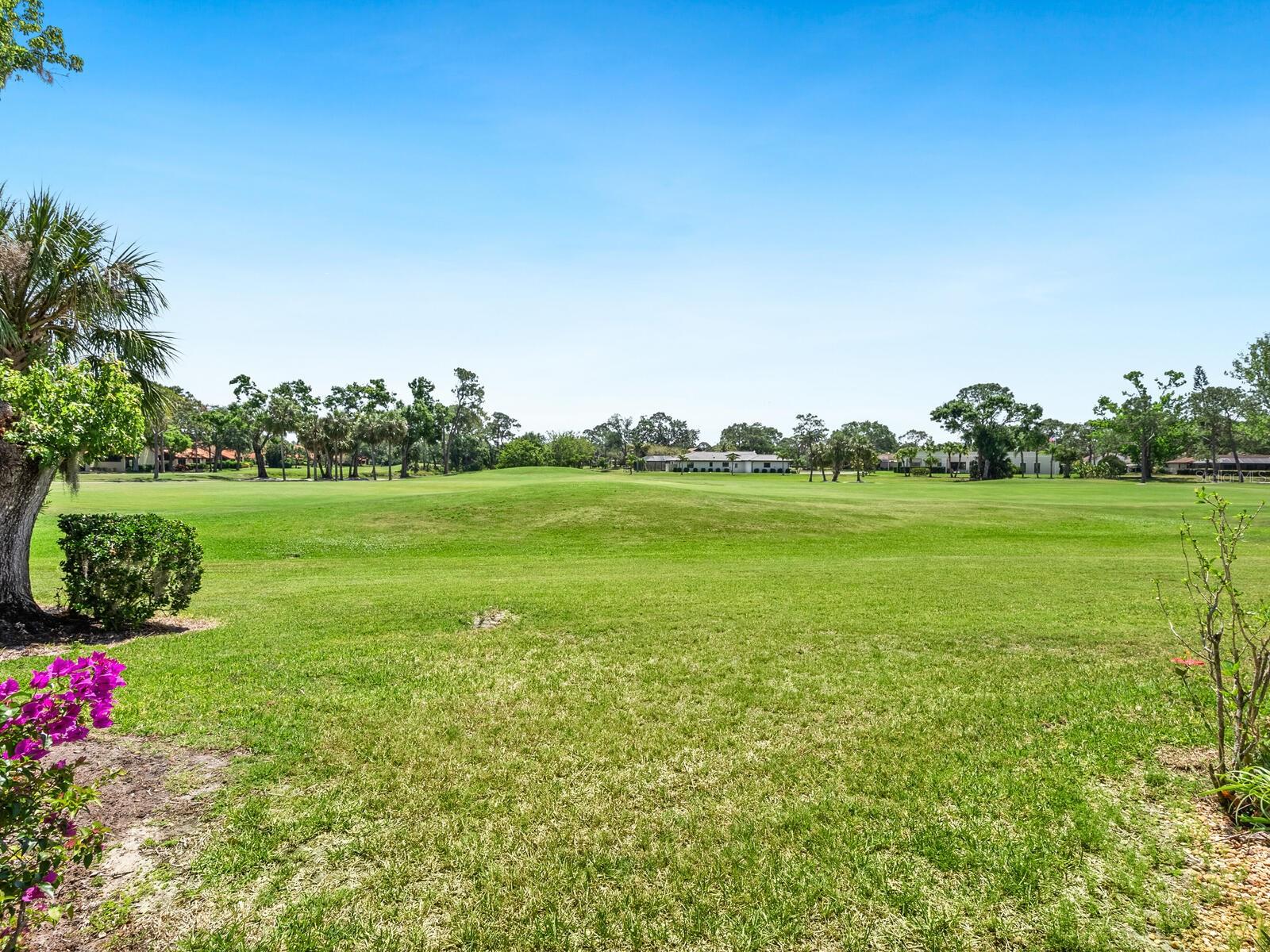Image 26 of 54 For 4355 Longmeadow  23