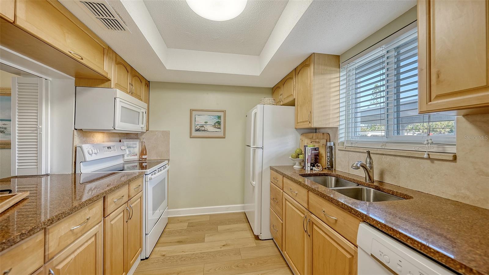 Image 15 of 74 For 777 Beach Road 1b