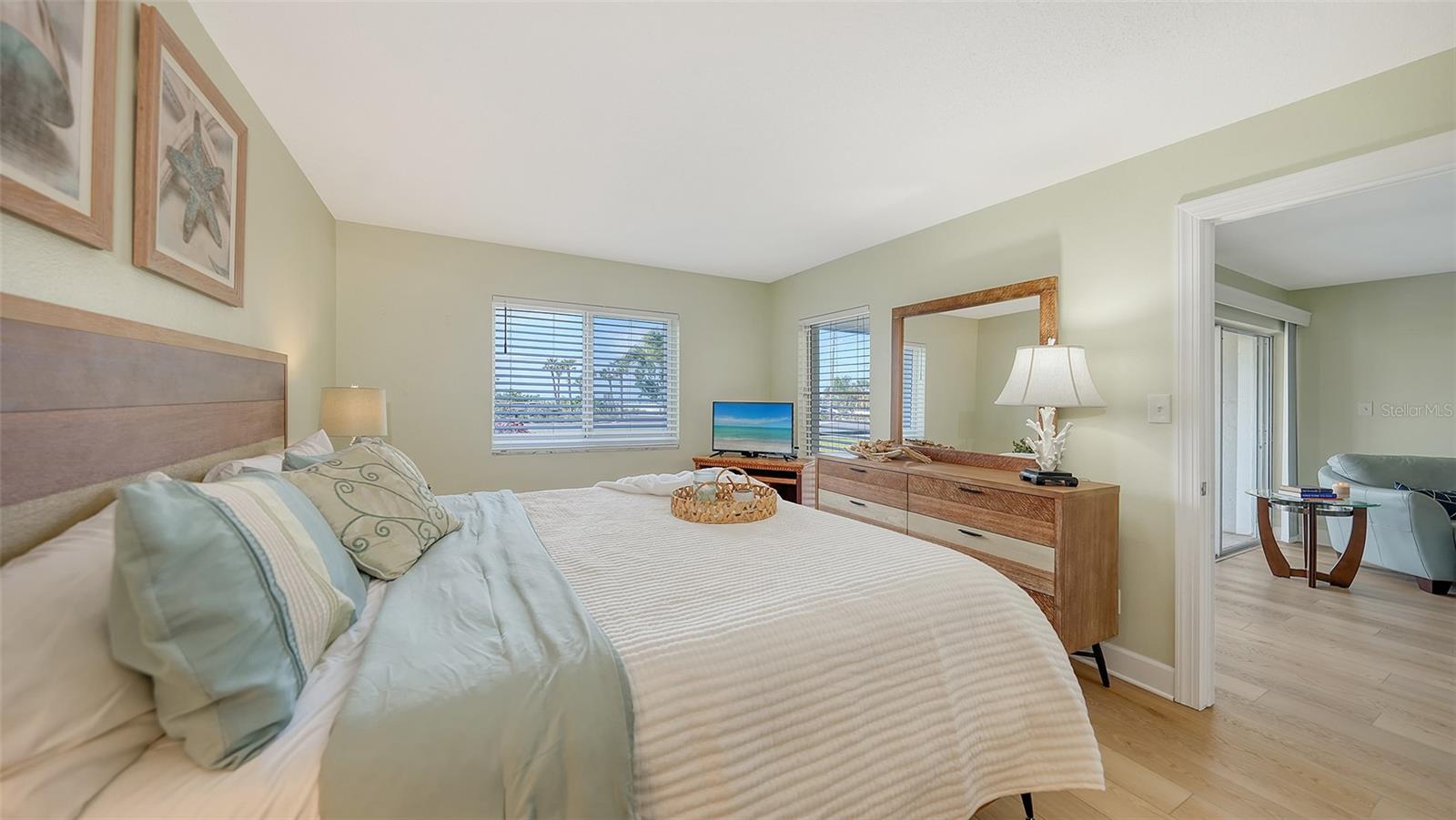 Image 21 of 74 For 777 Beach Road 1b