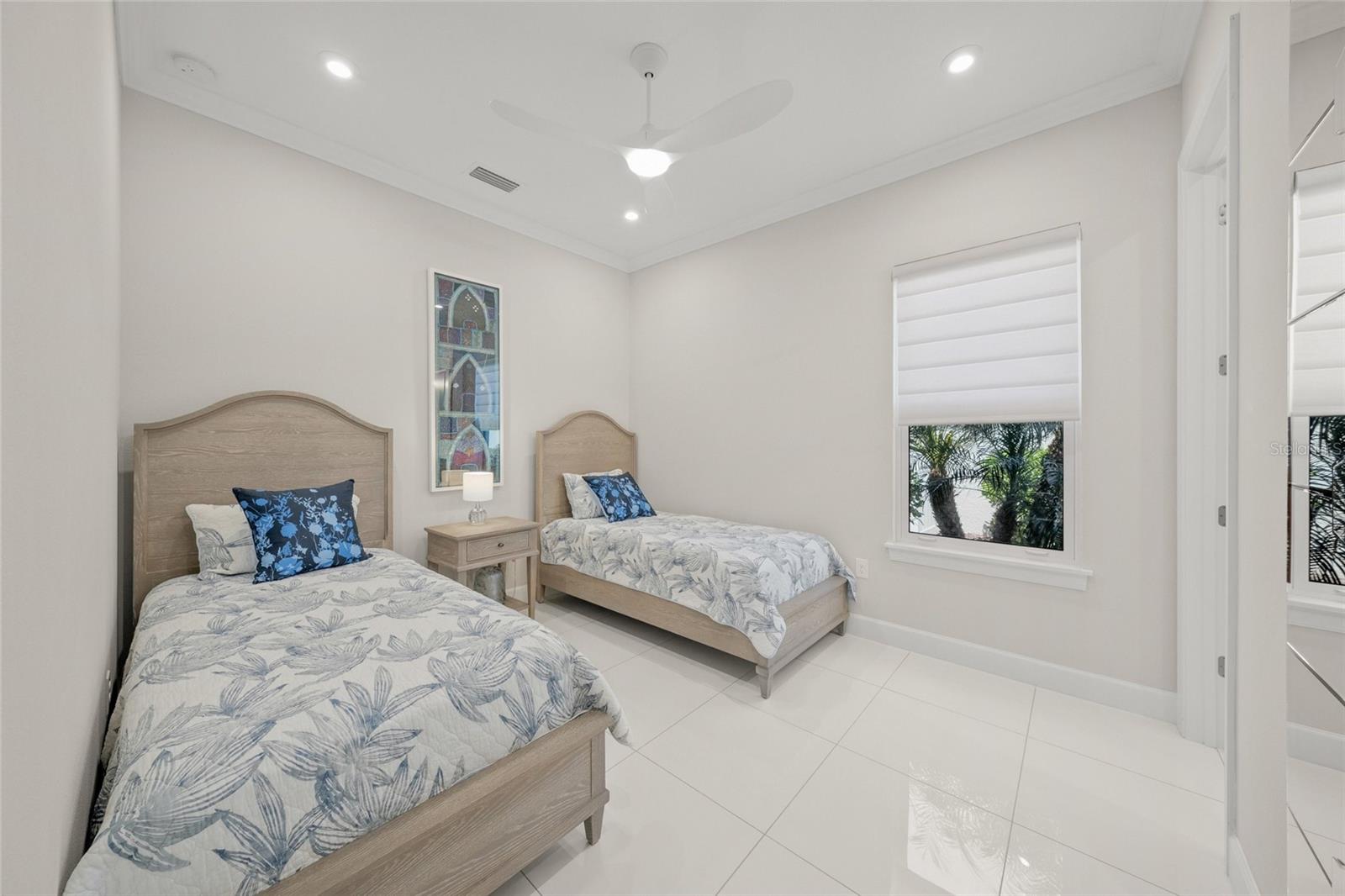 Image 36 of 99 For 4726 Zeno Court