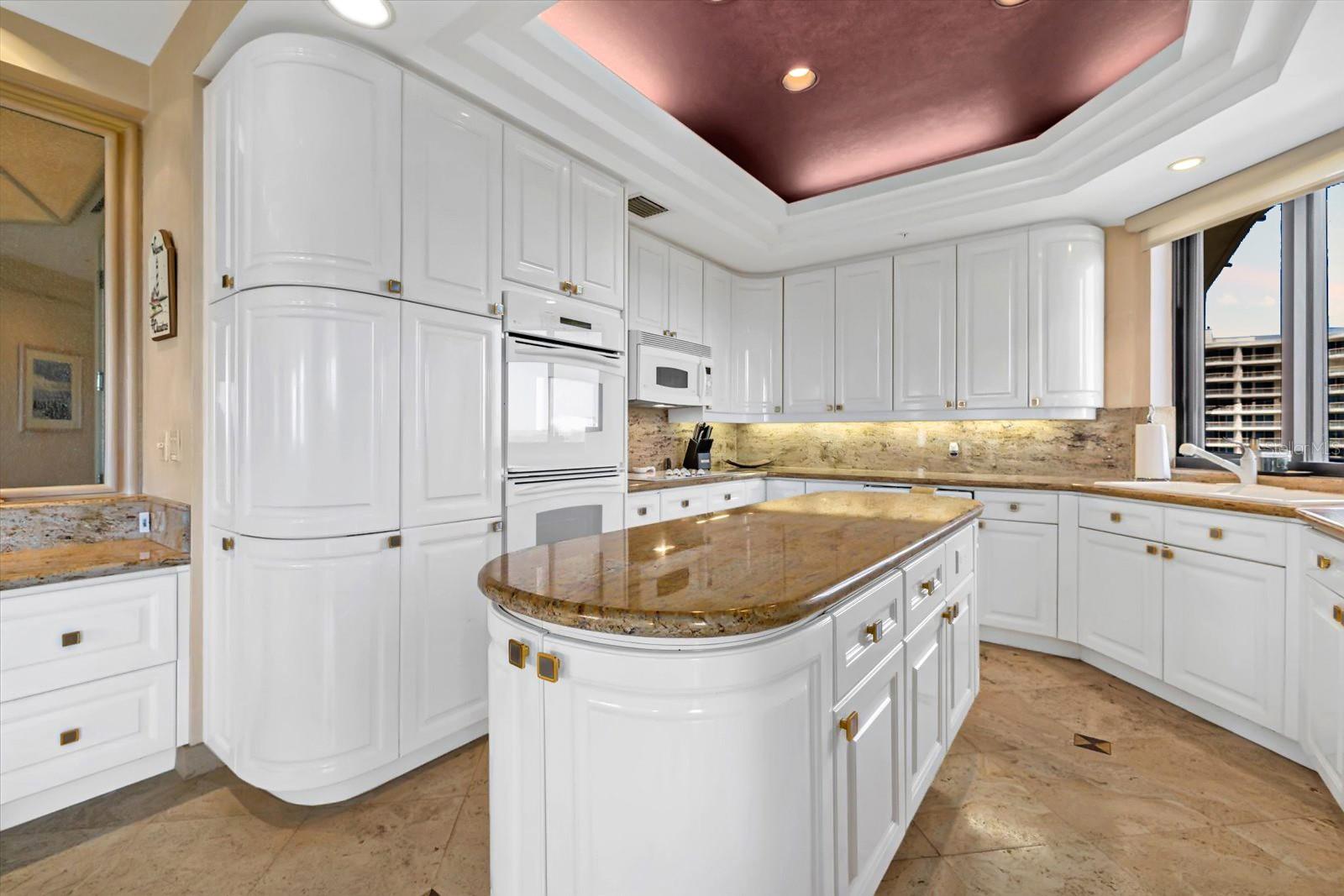 Image 11 of 27 For 435 L Ambiance Drive H402