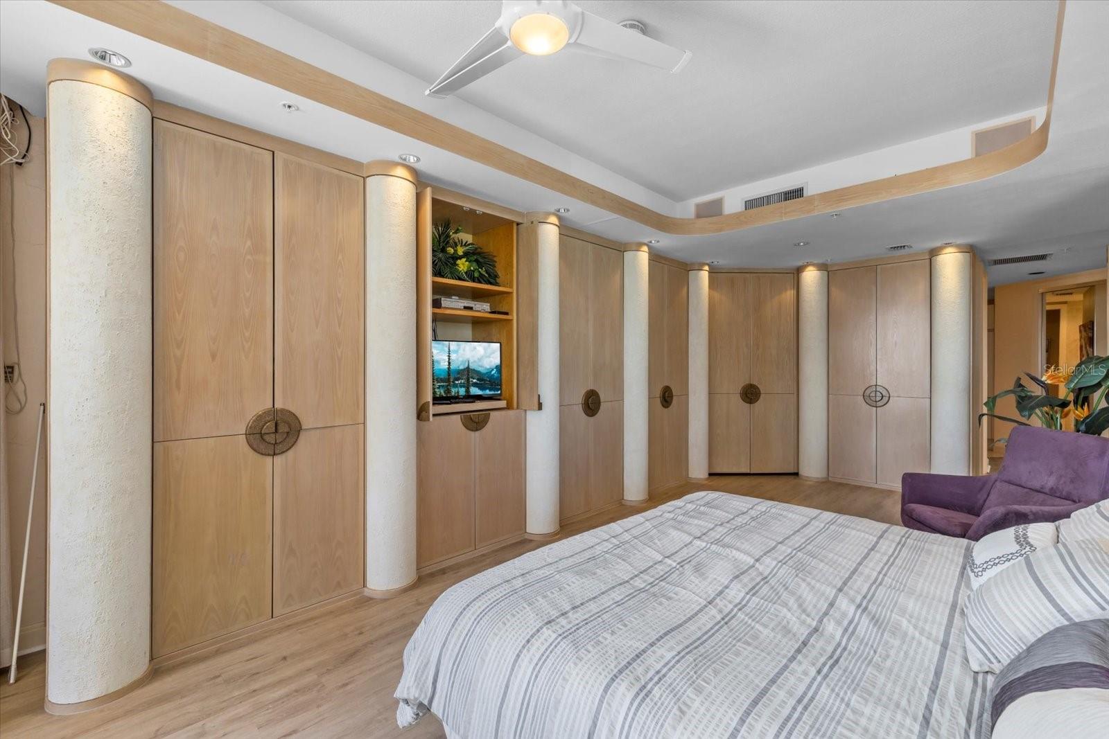 Image 14 of 27 For 435 L Ambiance Drive H402