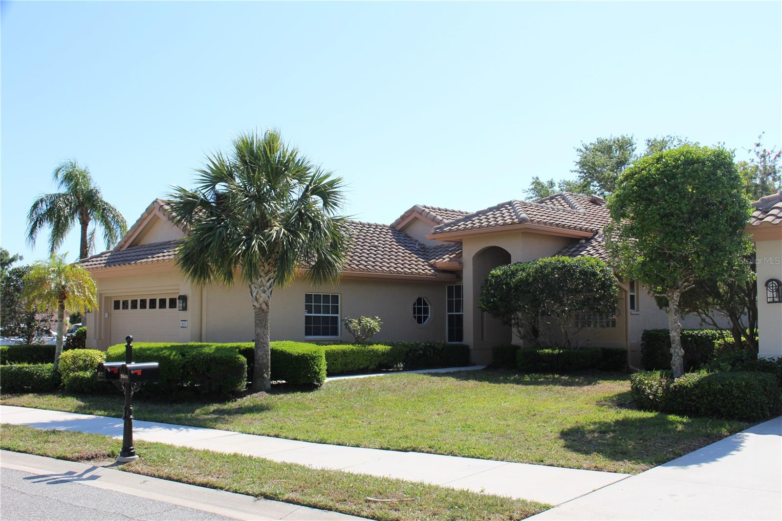 Image 5 of 33 For 3835 Alamanda Drive