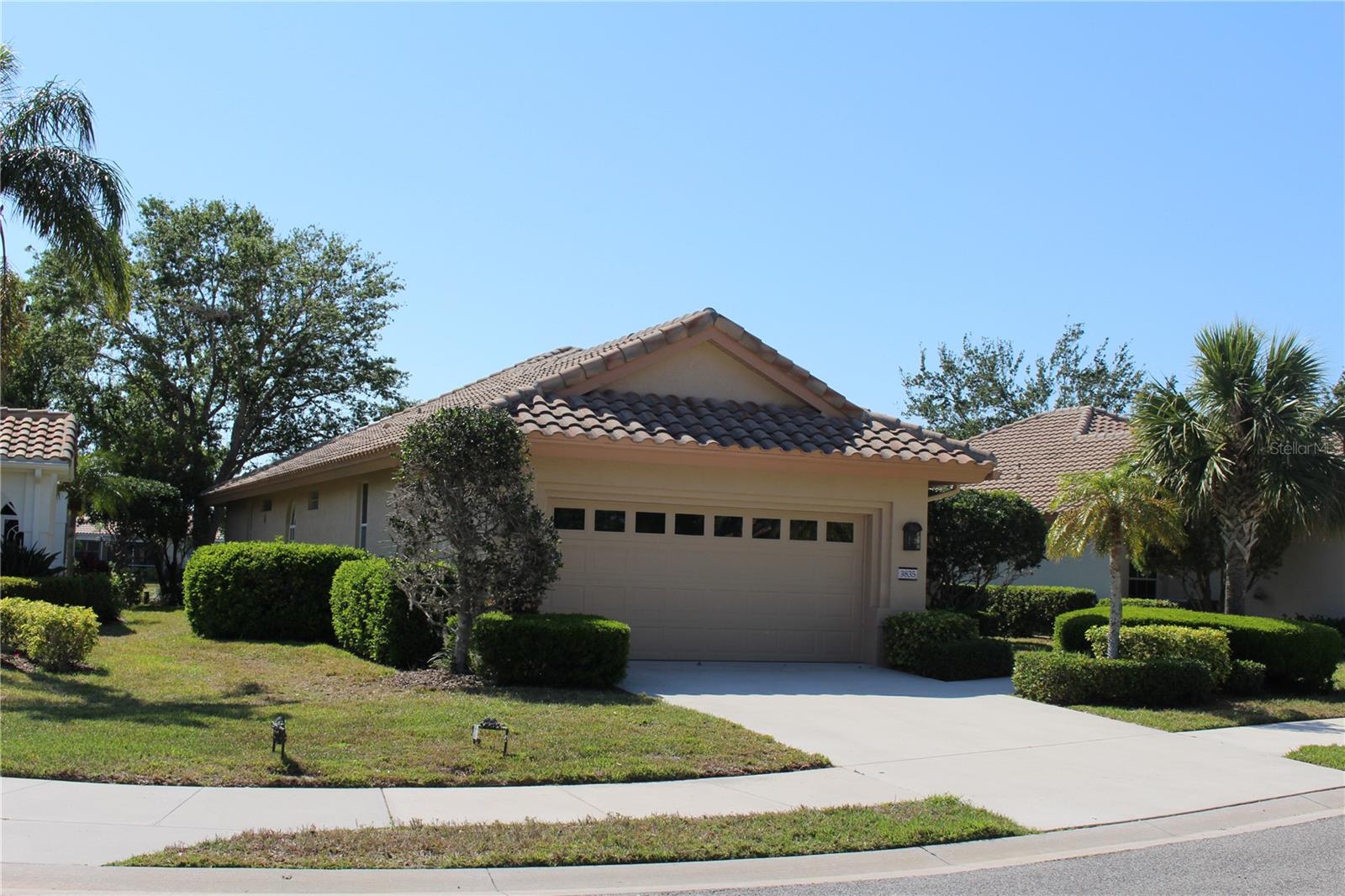 Image 6 of 33 For 3835 Alamanda Drive