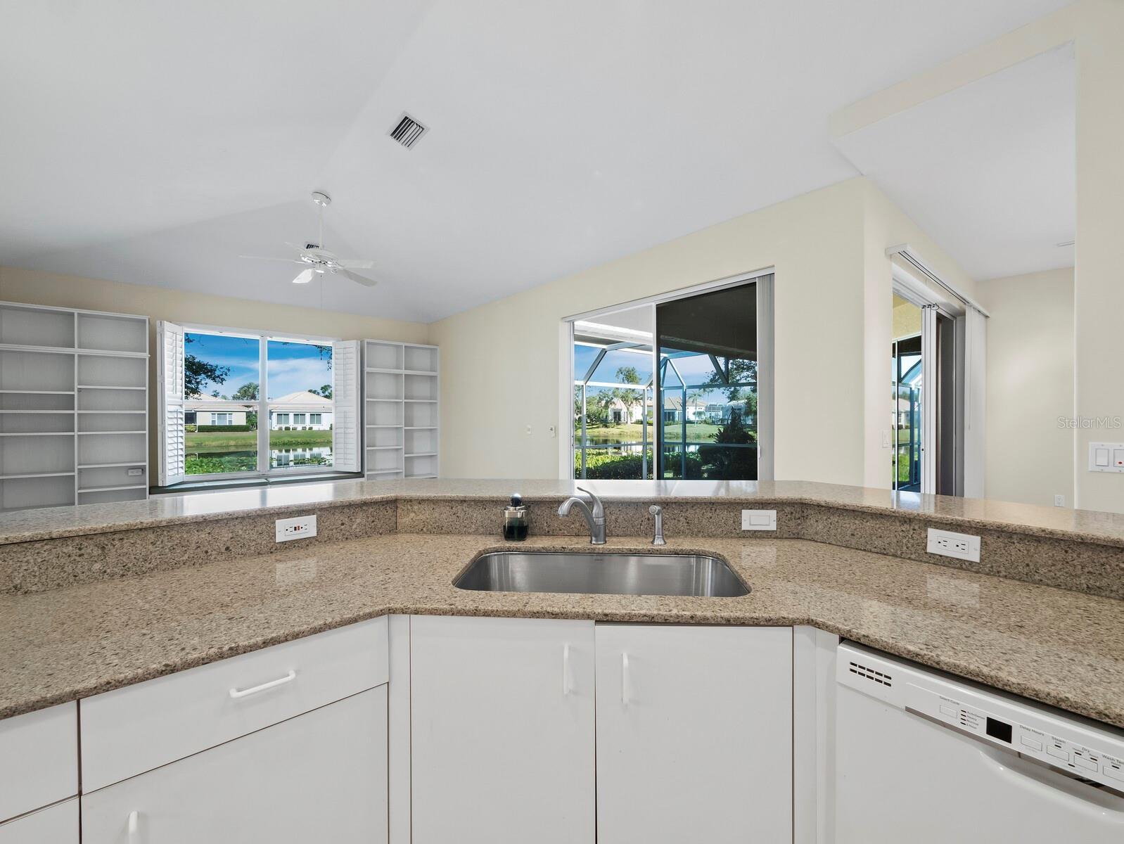 Image 9 of 33 For 3835 Alamanda Drive