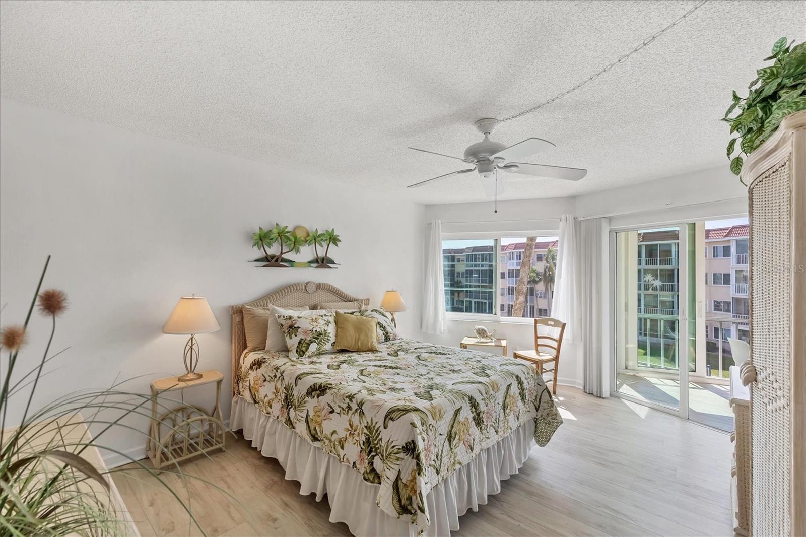 Image 11 of 33 For 1250 Portofino Drive 304