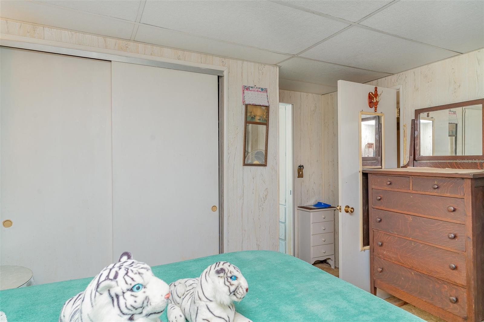 Image 17 of 34 For 1110 52nd Avenue W