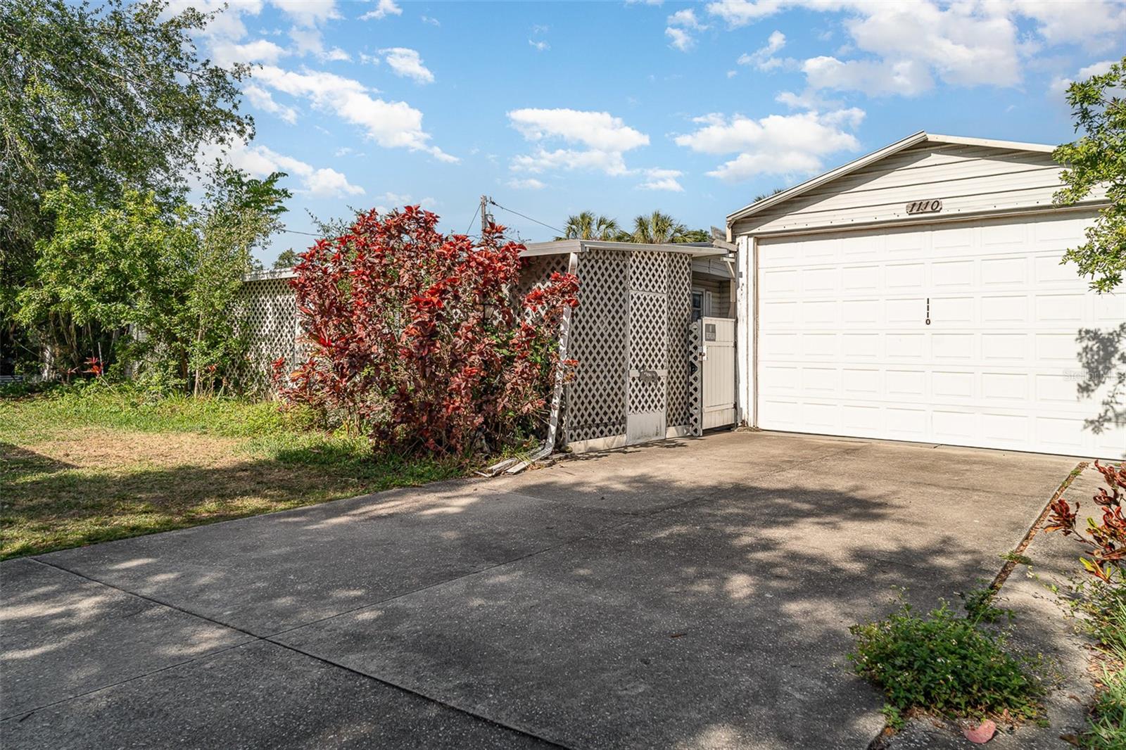 Image 2 of 34 For 1110 52nd Avenue W