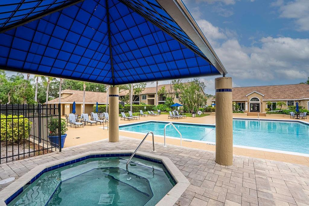 Image 90 of 100 For 4061 Crockers Lake Boulevard 2618
