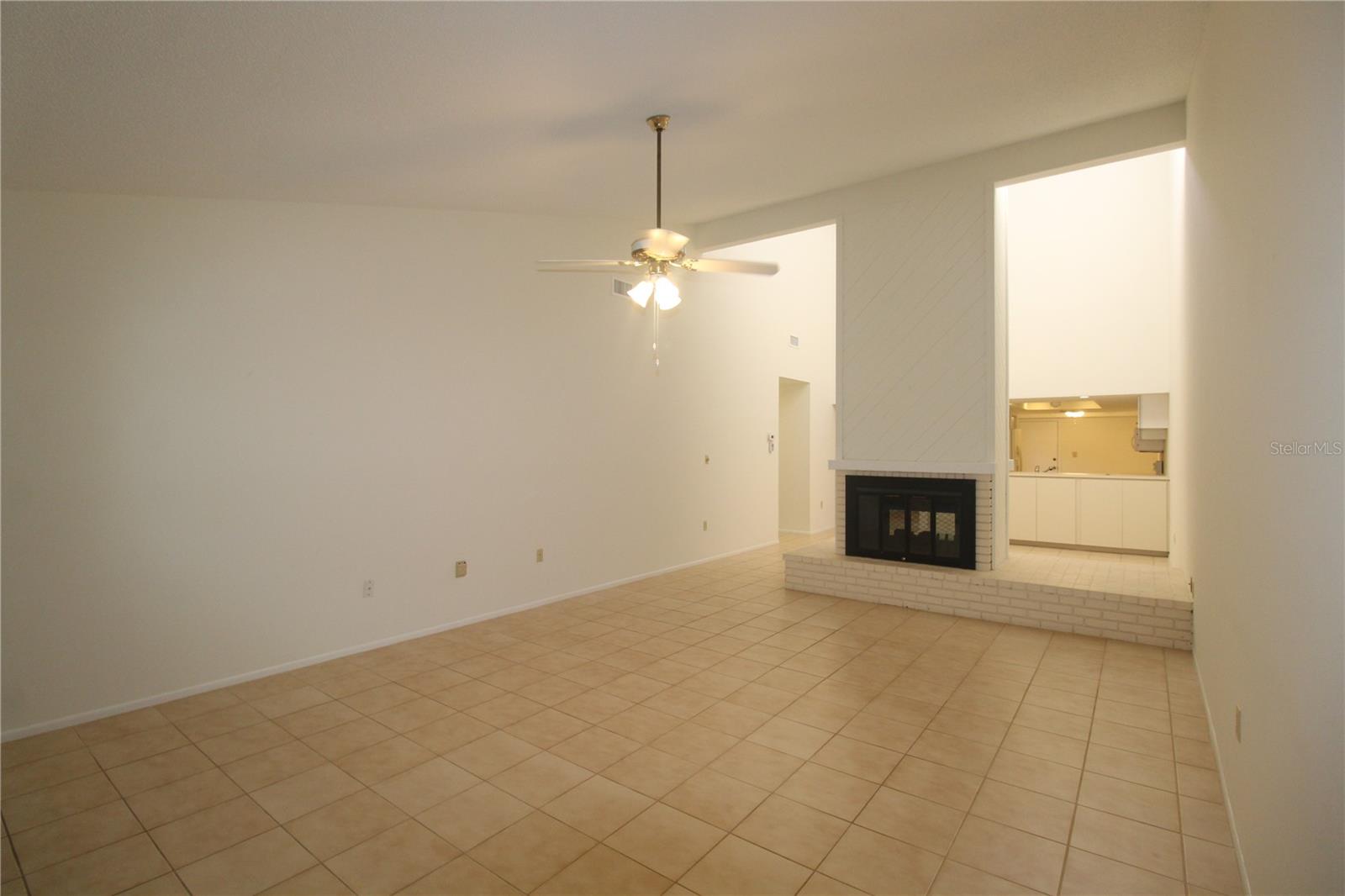 Image 10 of 30 For 4633 La Jolla Drive