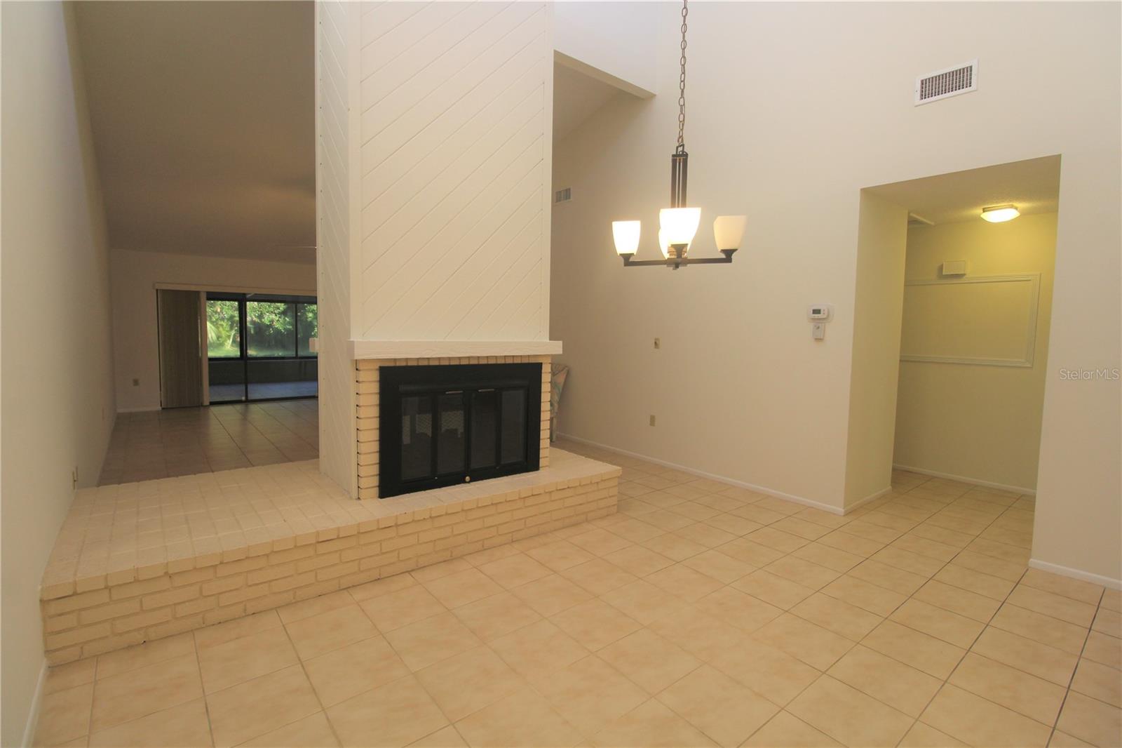 Image 6 of 30 For 4633 La Jolla Drive