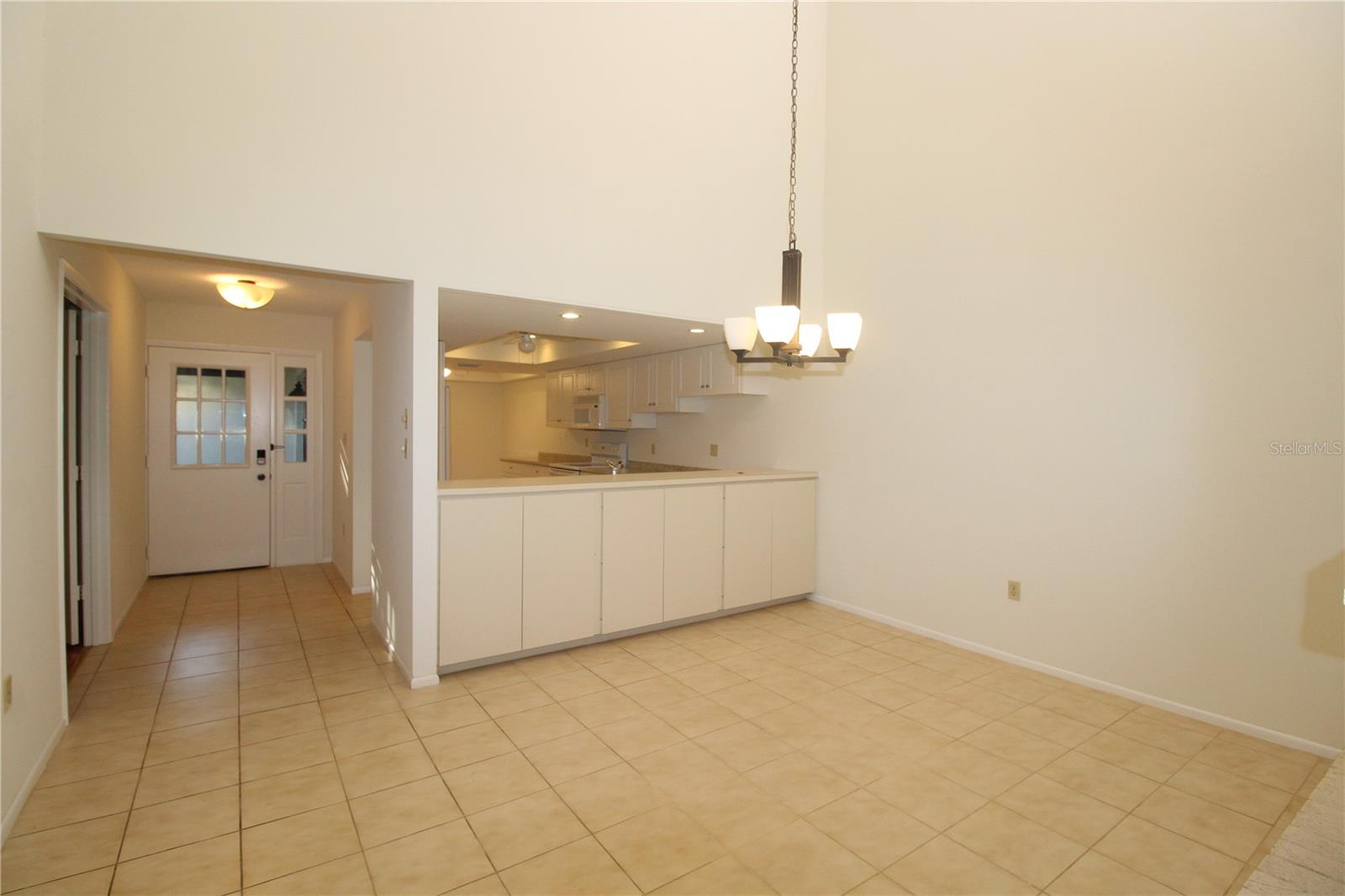 Image 8 of 30 For 4633 La Jolla Drive