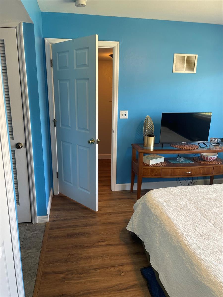 Image 21 of 66 For 150 Harborside Avenue 221