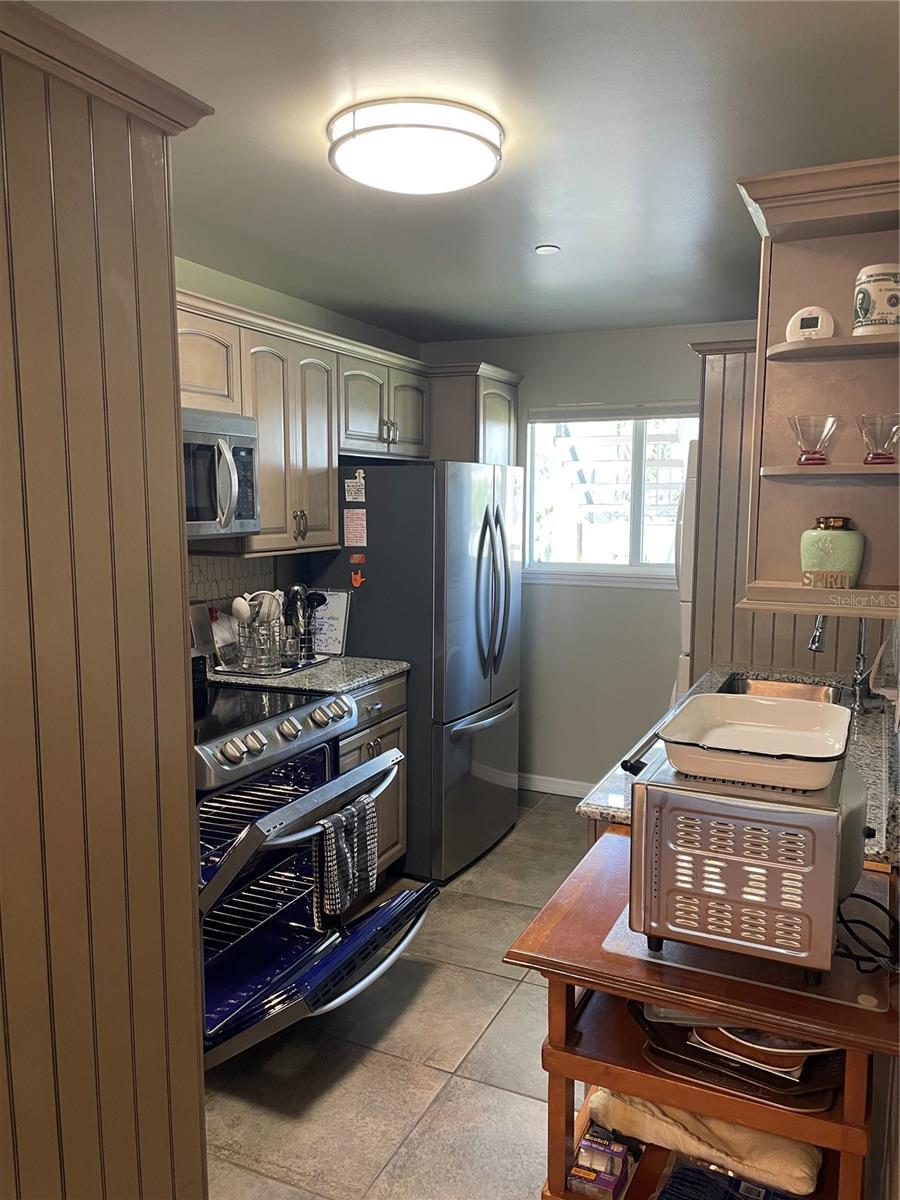 Image 41 of 66 For 150 Harborside Avenue 221