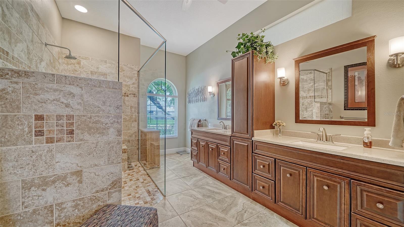 Image 36 of 62 For 11215 Rivers Bluff Circle