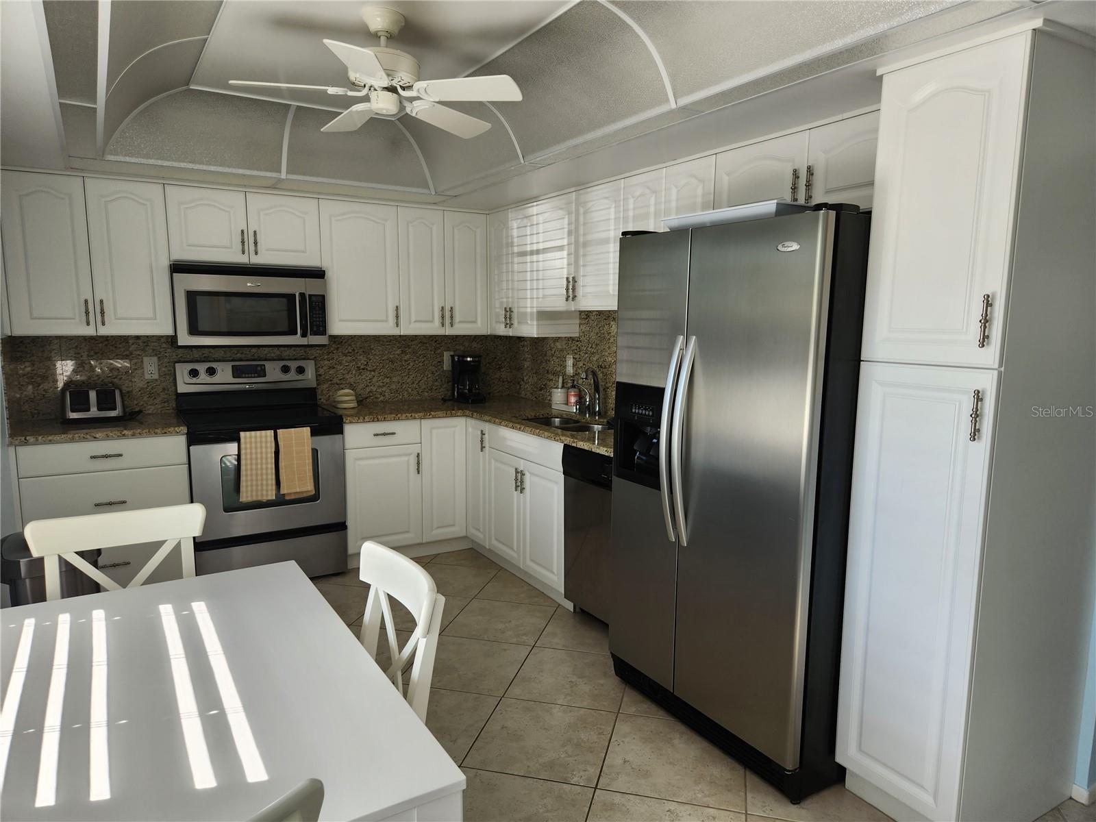 Image 17 of 42 For 7110 Fairway Bend Lane 184