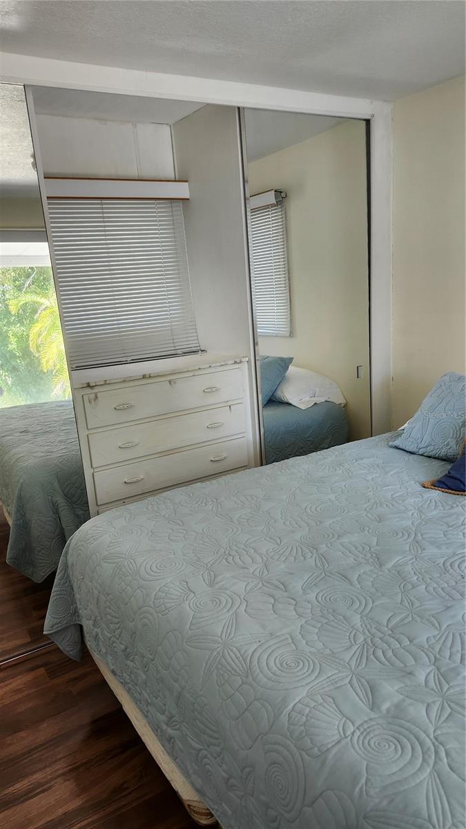 Listing photo id 16 for 2701 16th Street Court W