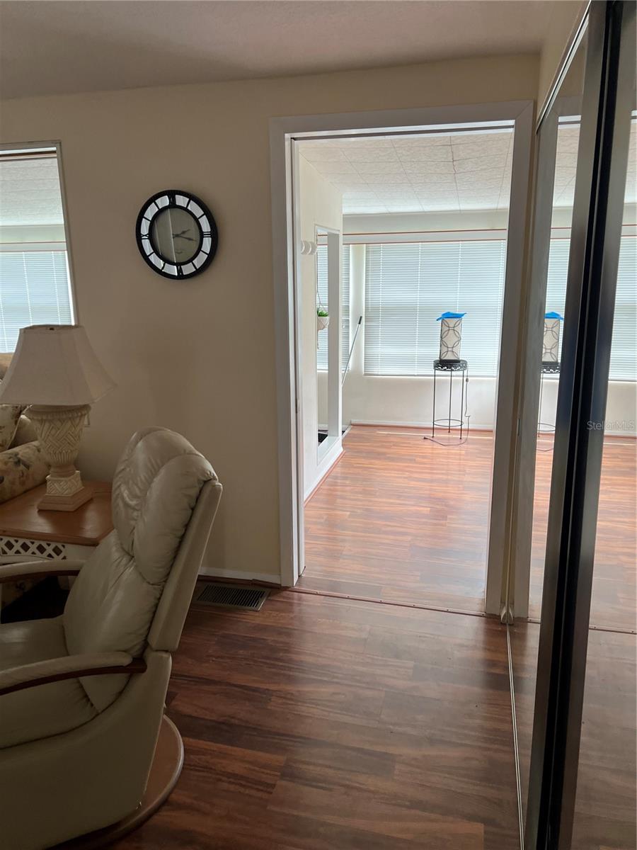 Listing photo id 6 for 2701 16th Street Court W