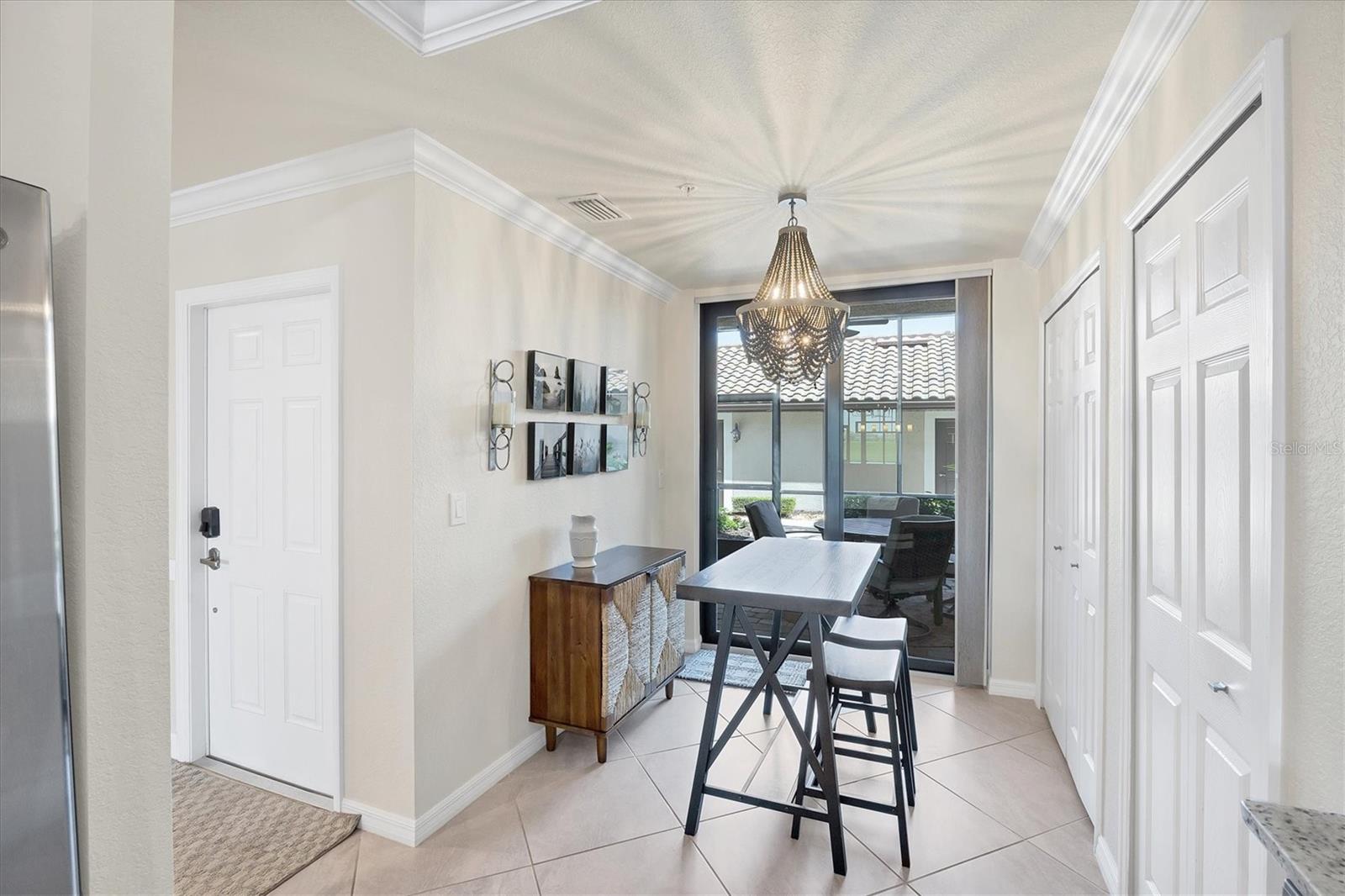 Image 17 of 63 For 5624 Palmer Circle 105