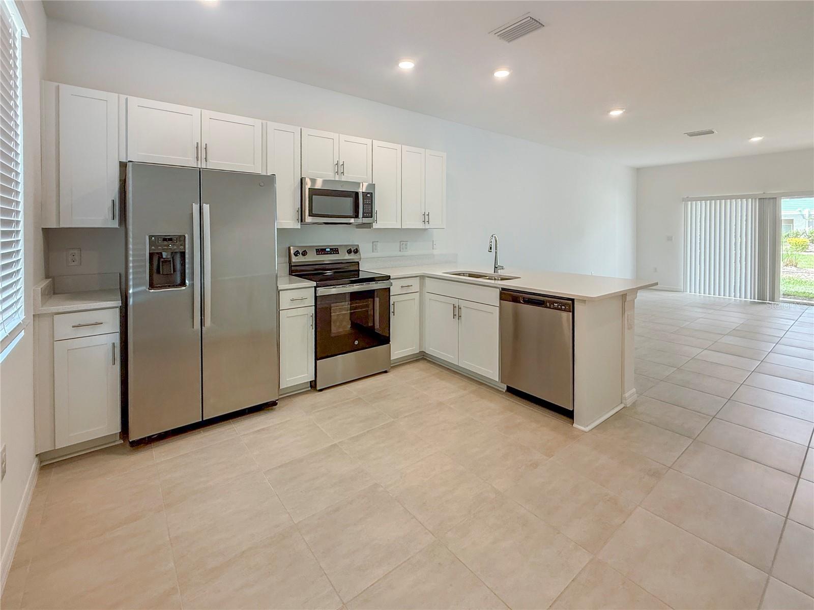 Image 2 of 21 For 8956 Daybreak Street