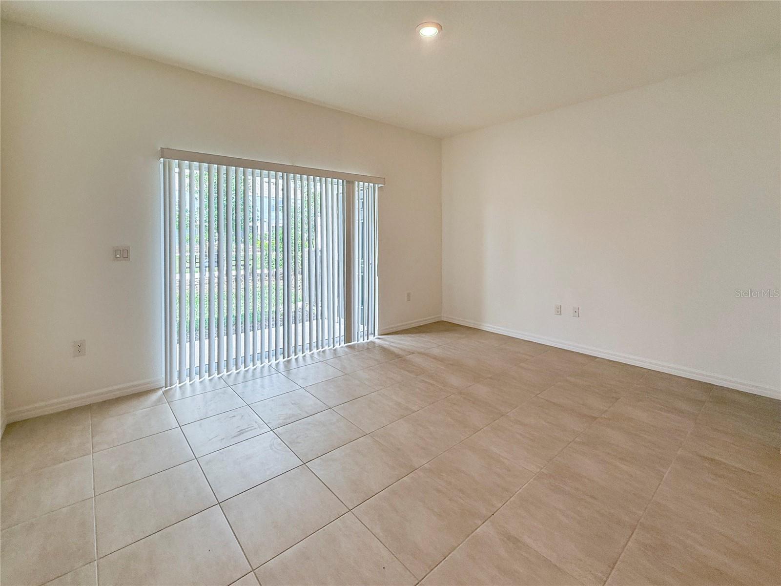 Image 4 of 21 For 8956 Daybreak Street